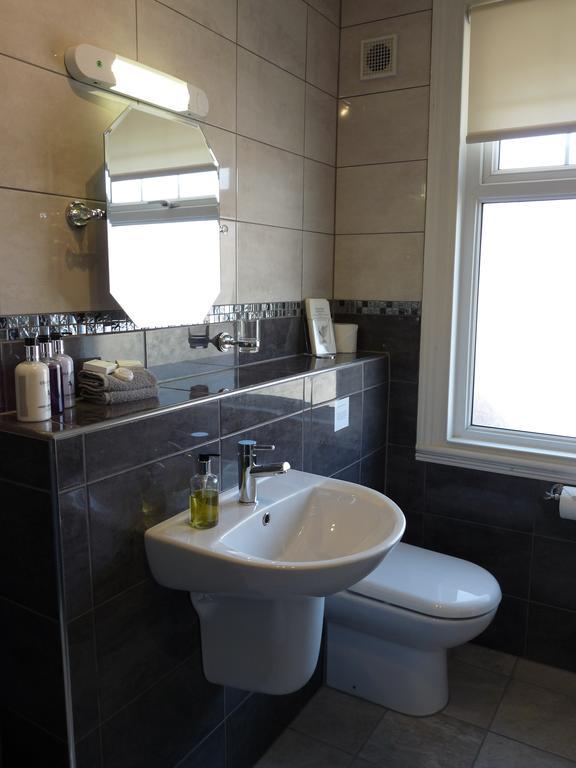 Cornerways Guest House Llandudno Zewnętrze zdjęcie
