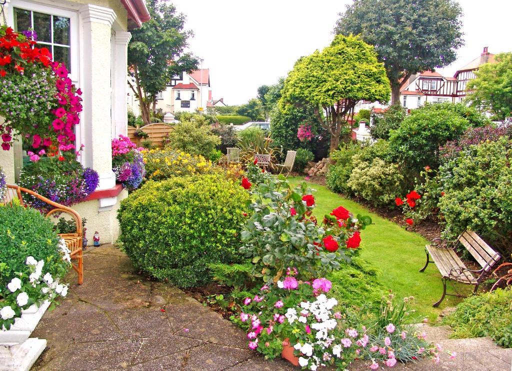 Cornerways Guest House Llandudno Zewnętrze zdjęcie